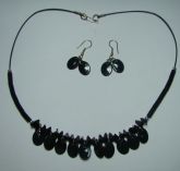 Conjunto corrente + brincos preto